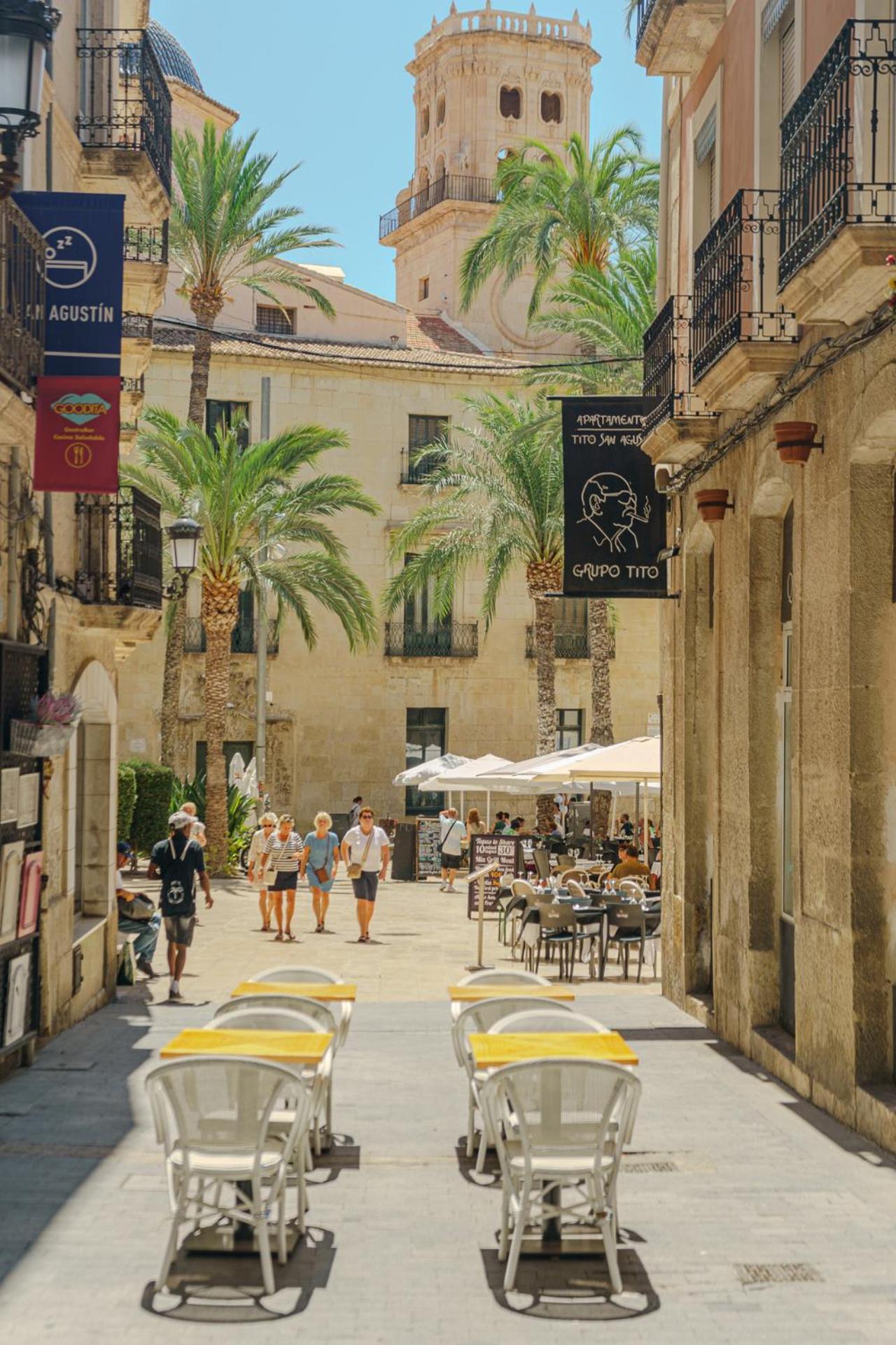 Apartment With Exceptional Charm In Historic Center Of Alicante Extérieur photo